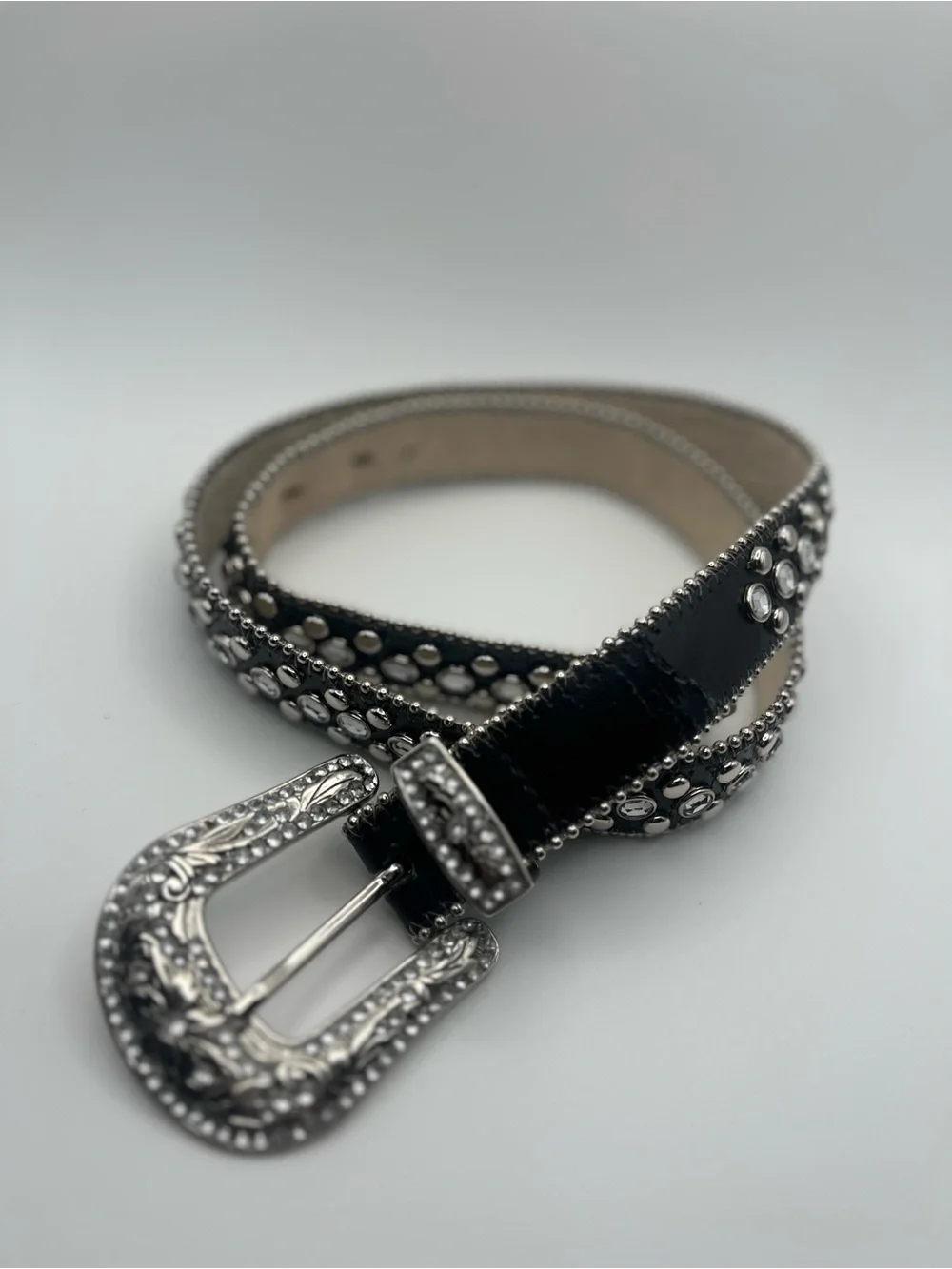 Vintage Y2K Rhinestone Studded Country Western Belt Black Silver Engraved Buckle